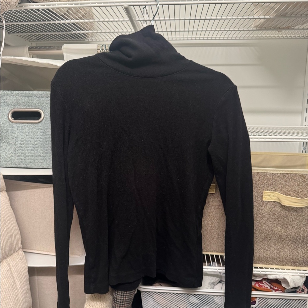 Uniqlo Black Crewneck Tee